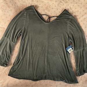 NWT XL gray top.